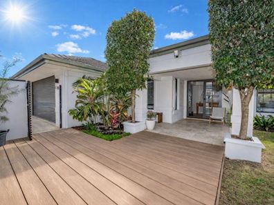15 St Helena Way, Iluka WA 6028