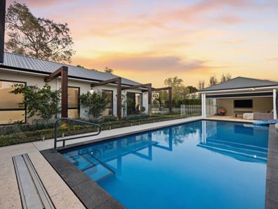 16 Gairloch Street, Applecross WA 6153