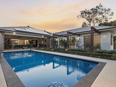 16 Gairloch Street, Applecross WA 6153