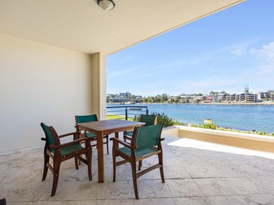 2/10 Doepel Street, North Fremantle WA 6159