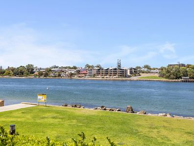 2/10 Doepel Street, North Fremantle WA 6159