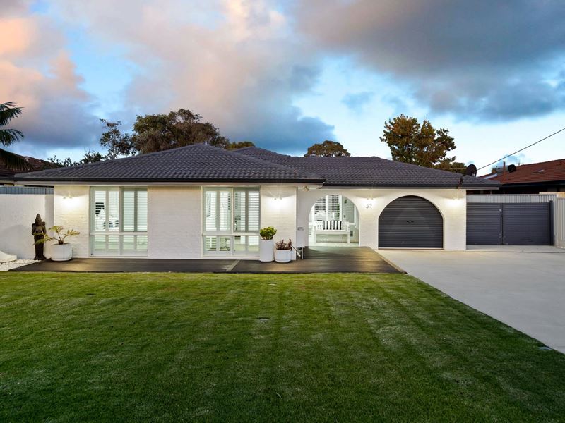 37 June Road, Safety Bay WA 6169
