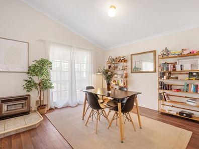 323 Collins Street, West Lamington WA 6430