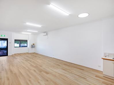 Unit 4/266 Fulham Street, Cloverdale WA 6105