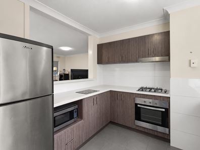 6/40 Reynolds  Way, Withers WA 6230
