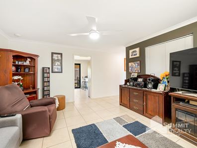 33 Westwood Street, Withers WA 6230
