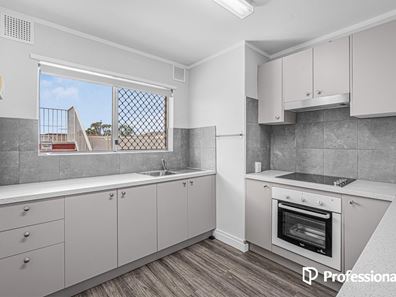 4/48 Connell Way, Girrawheen WA 6064