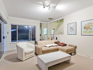 10 Matsen Close, Booragoon WA 6154