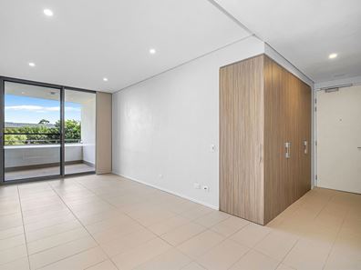 2/1 Hallam Way, Rivervale WA 6103