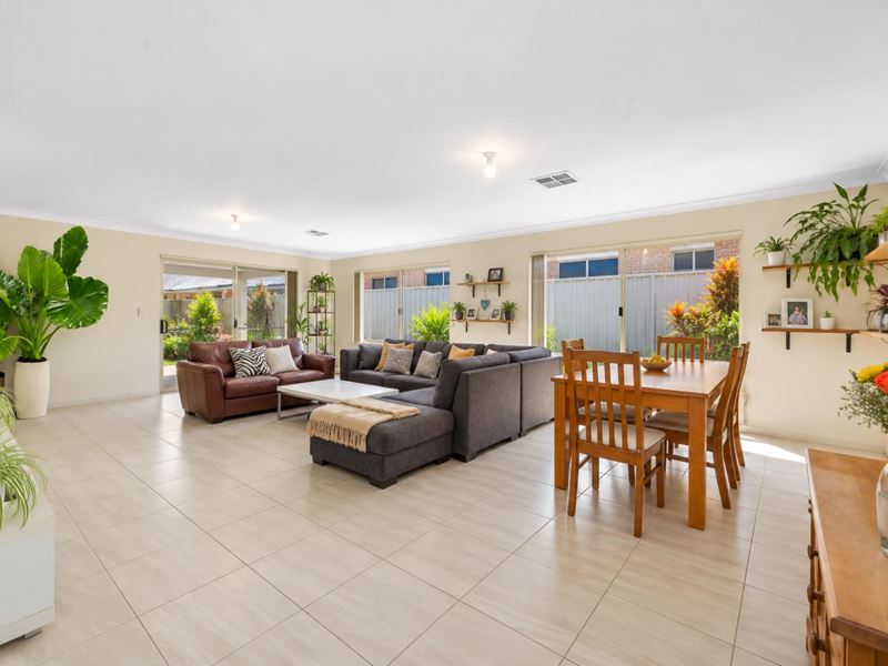 14 Leeway Loop, Alkimos WA 6038