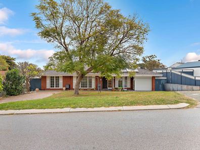 36 Lensham Place, Armadale WA 6112