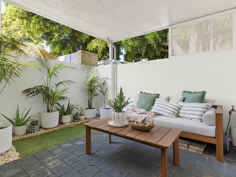 2/23 Thor Street, Innaloo WA 6018