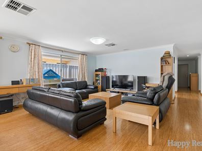14 Flynn Street, Canning Vale WA 6155
