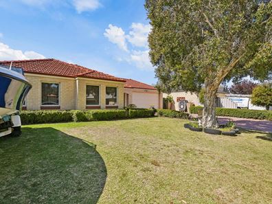 39 Avon Crescent, Atwell WA 6164