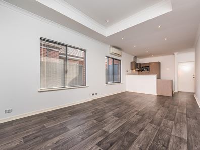 6/36 Dunlin Gardens, Bennett Springs WA 6063