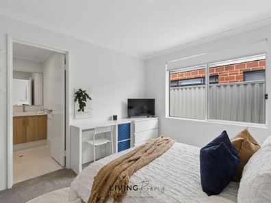 Room 4/ 48 Spruce Road, Henley Brook WA 6055