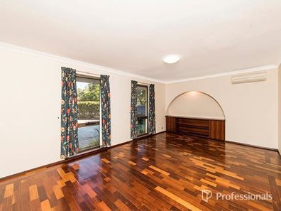23 Sandon Road, Thornlie WA 6108