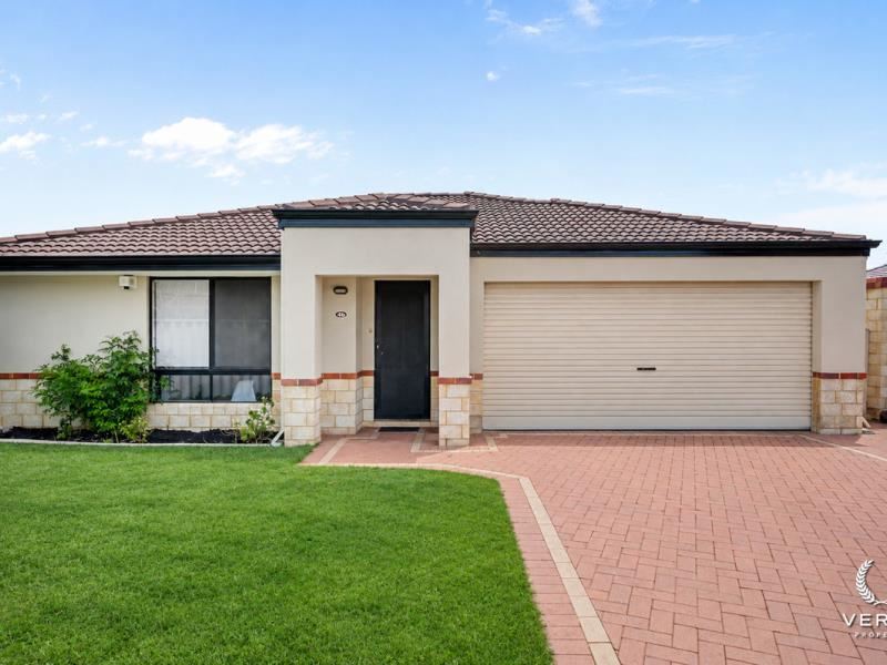 4B Ball Place, Queens Park WA 6107