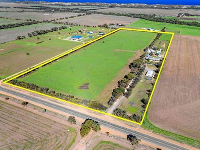 34449 Brand Highway, Greenough WA 6532