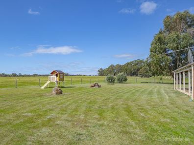 61 Dugdale Road, Yallingup WA 6282