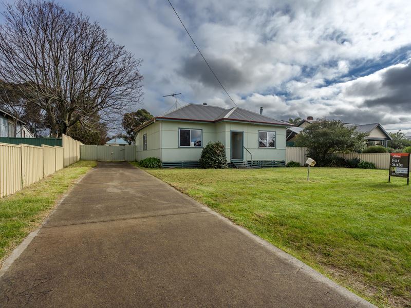 27 Prinsep Street, Collie WA 6225