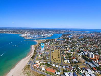 13/11 Halls Head Parade, Halls Head WA 6210