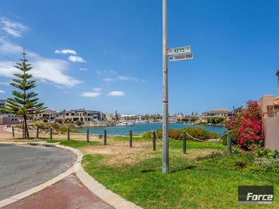 5/8 Keys Close, Mindarie WA 6030