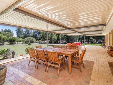 8 Egerton Drive, Serpentine WA 6125