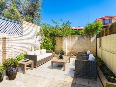 2/5 Swanbourne Street, Fremantle WA 6160