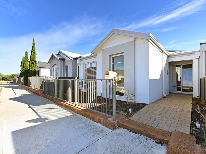81 Bellas Circuit, Piara Waters WA 6112