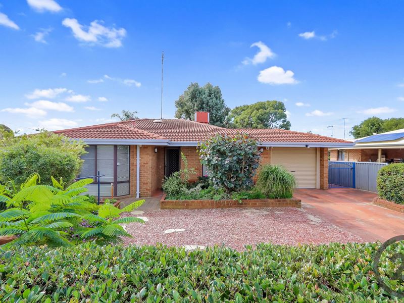 10 Tuart Road, Greenfields WA 6210