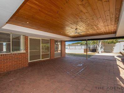 14 Satinash Retreat, Halls Head WA 6210
