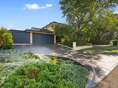 11 Earlston Way, Booragoon WA 6154