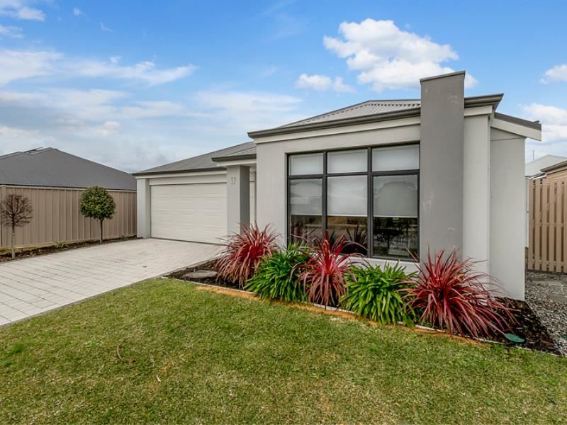 32 Crimson Road, Karnup WA 6176