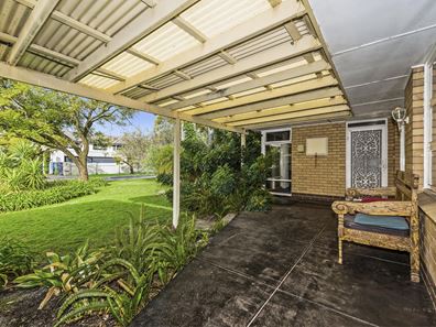 16 Bedford Road, Ardross WA 6153