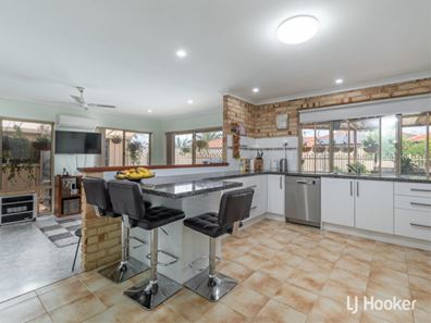 14B Honeyeater Glade, Huntingdale WA 6110