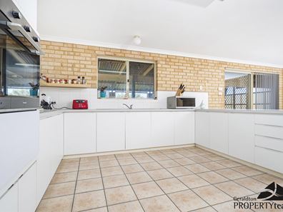 8 Waratah Court, Strathalbyn WA 6530