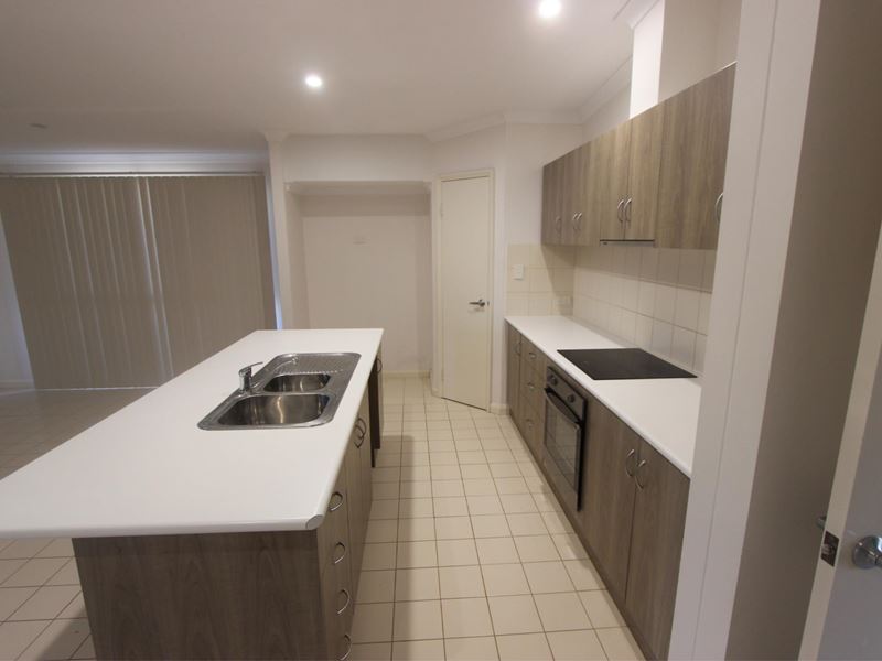 15 Wedgetail Eagle Avenue, Nickol