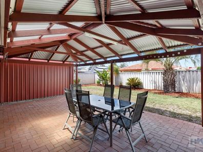 33 Brookside Gardens, Caversham WA 6055