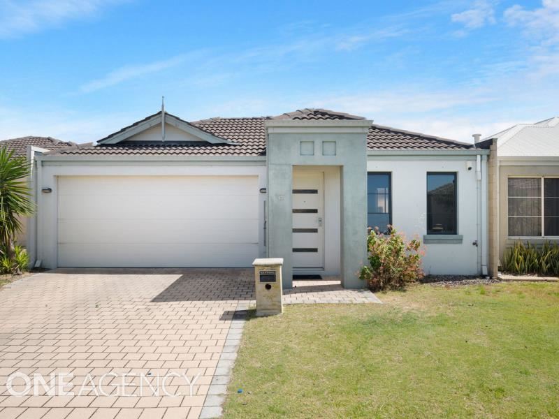 17 Belfast Close, Canning Vale WA 6155