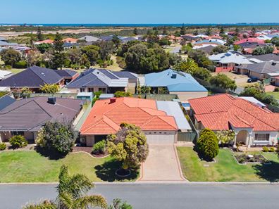 17 Baltimore Gardens, Port Kennedy WA 6172