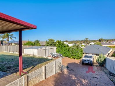 18 Parkfield Way, Australind WA 6233