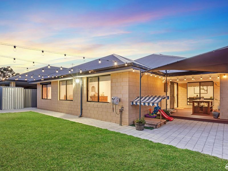 9 Adiantum Avenue, Byford WA 6122