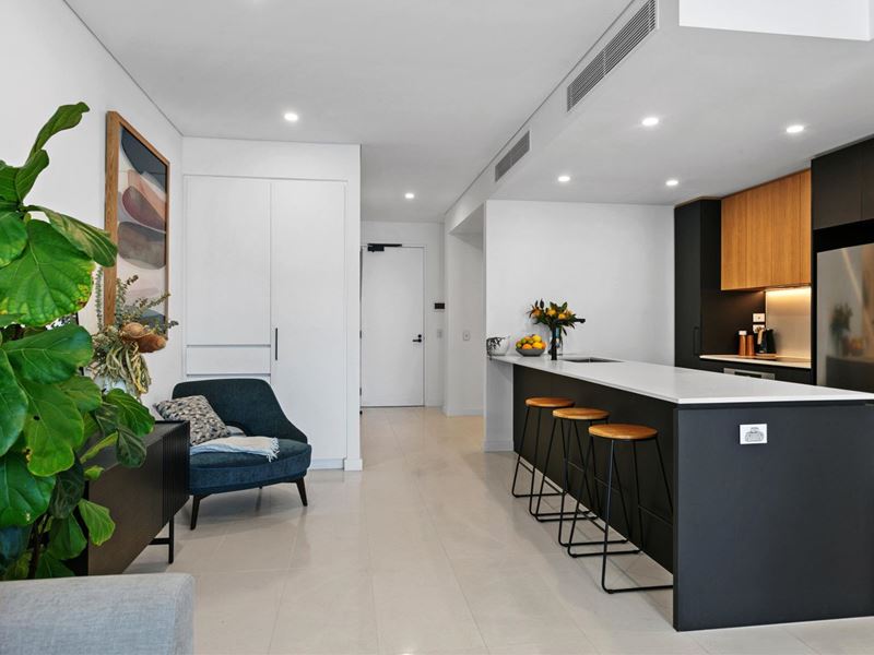 501/1 Davies Road, Claremont