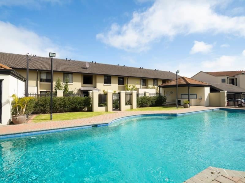 Lakeside Drive, Joondalup WA 6027