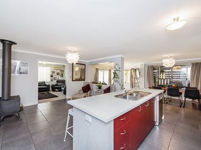 26 Bopeechee Way, Port Kennedy WA 6172