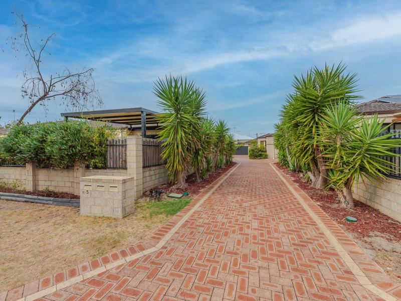 3/16 Maroog Way, Nollamara