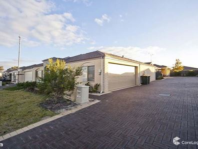 5/10 Dulegal Way, Aveley WA 6069
