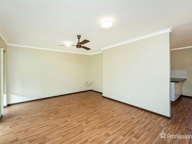 16 Luckhurst Drive, Mandurah WA 6210