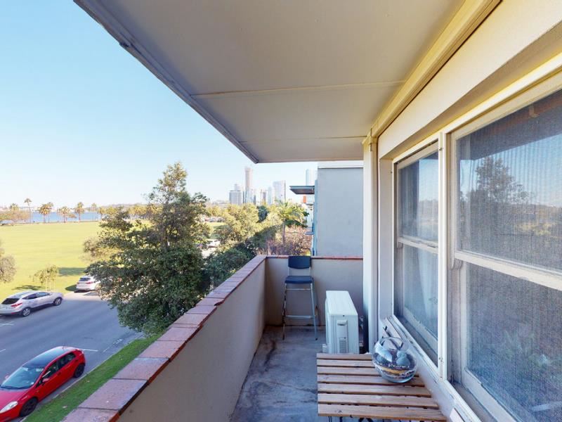 22/120 Terrace Road, Perth